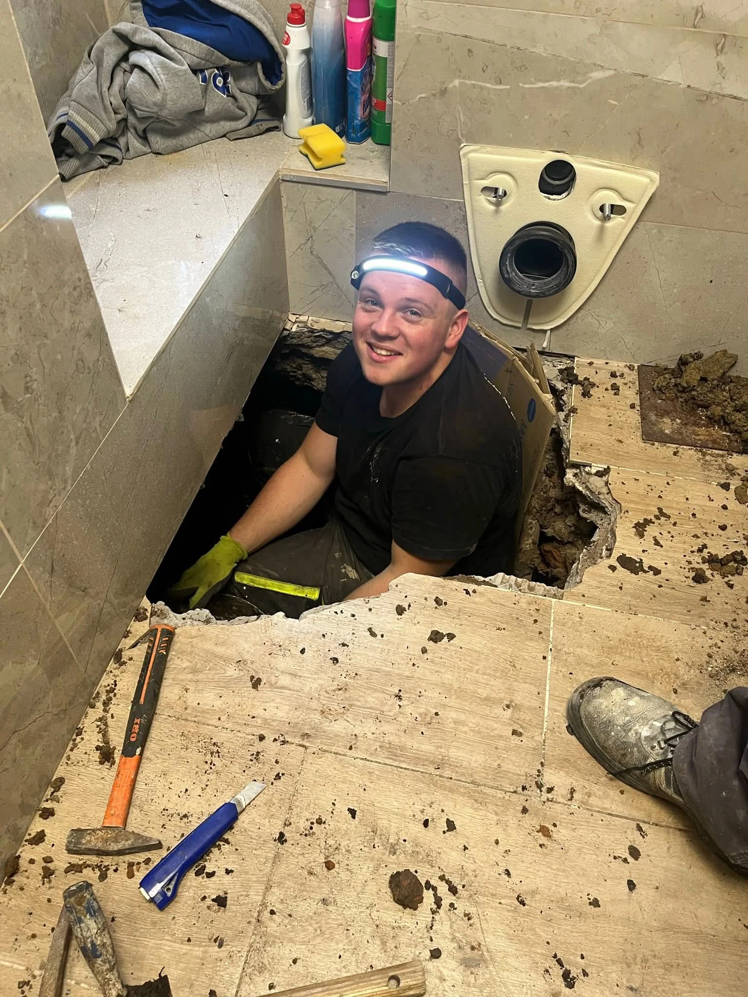 Oprava prasknutej kanalizacie